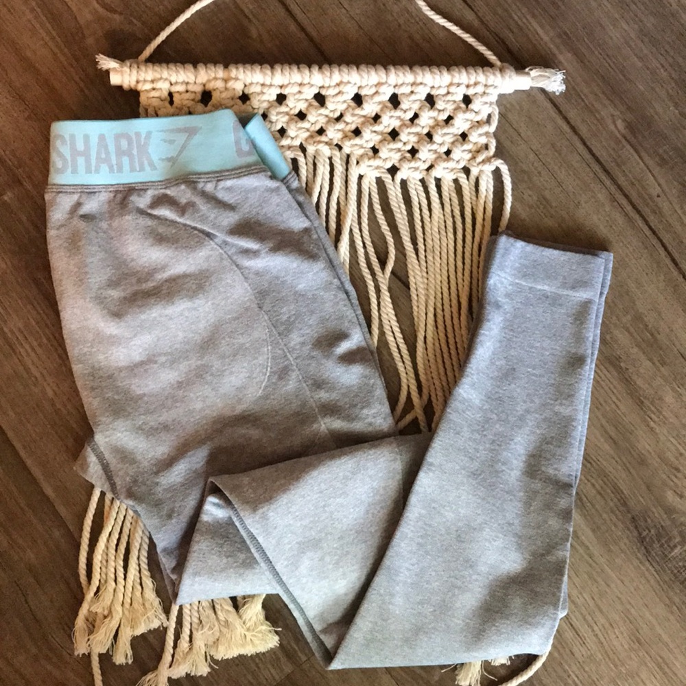 Active wear pants GYMSHARK dry fit material!